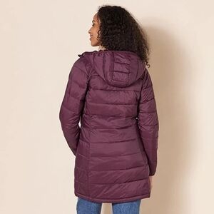 Amazon Essentials Women's Plum Hooded Puffer Jacket